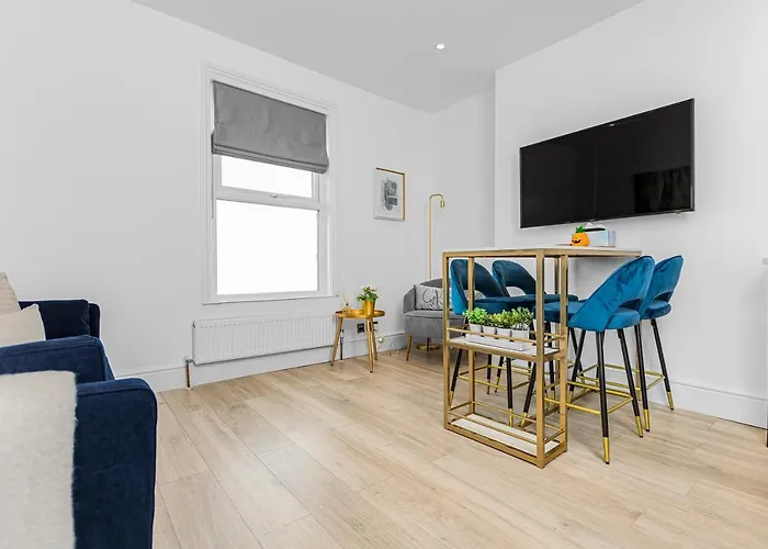 Modern 3 And 2 Bedroom Apartment In Maida Vale